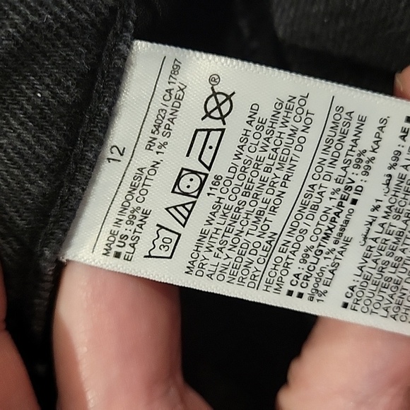 NEW! OLD NAVY Higher High- Rise Sky High A-Line Cut Off Denim Jean Shorts 12. - Picture 4 of 5